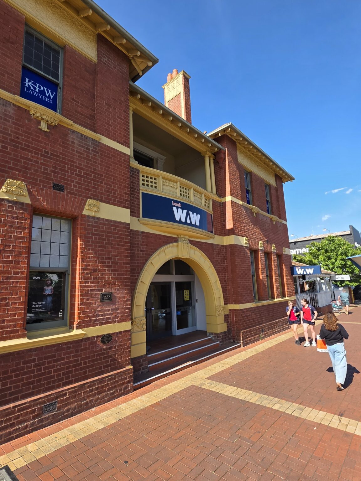 BankWAW Dean St, Albury (2025)
